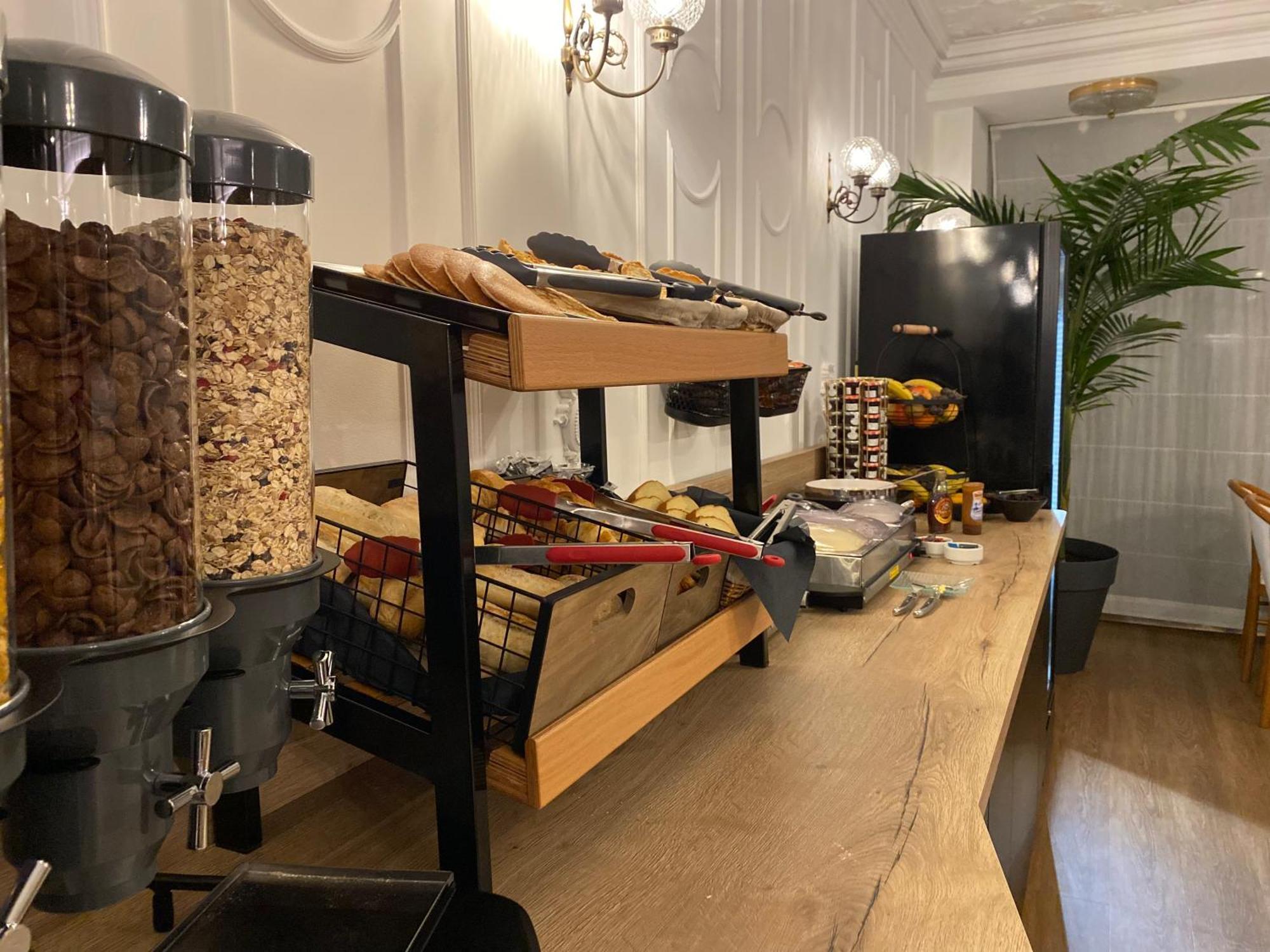 Hotel Du Louvre 셰르부르 앙 코탱탕 외부 사진